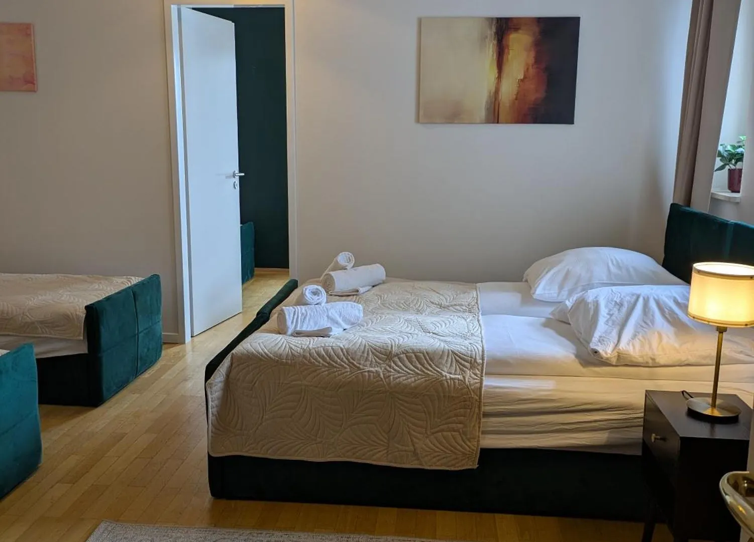 Munich Large Apartment 110 Qm, 3 Bedrooms And Very Central 1-12 Guests 0*,